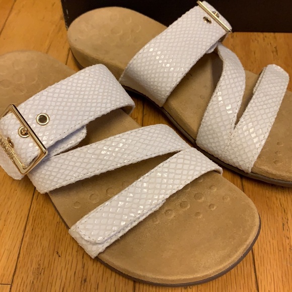 Vionic rest skylar white snake sz 7 - NIB - Picture 7 of 7